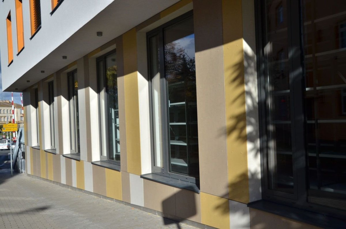 Ing. arch. Milan Hrůza, bytový dům Veleslavínská - foto