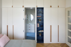 Pohled do ložnice (Rekonstrukce vily na Vinohradech; Atelier Hajný)