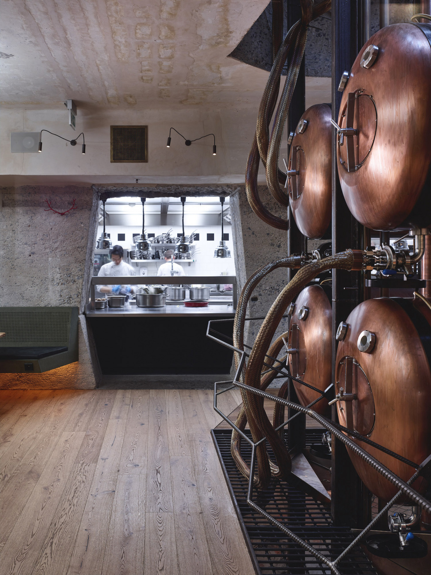 Restaurace Červený jelen v Praze, FIALA+NEMEC, prostory původního trezoru