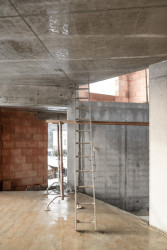 Proces výstavby (Rodinný dům nedaleko Olomouce, studio Malý Chmel)