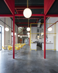 MK Gallery, 6a architects: kavárna inspirovaná ateliérem, kde pracovali architekti plánující MK