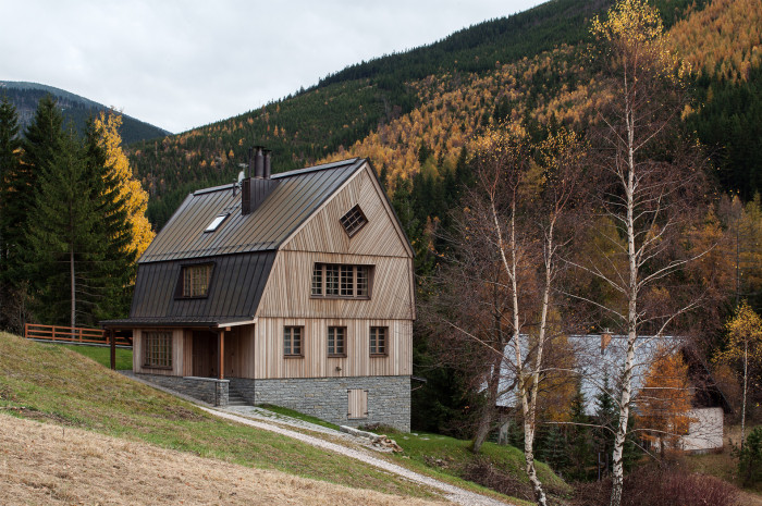Přestavba chaty ve Svatém Petru, Znamení čtyř - architekti