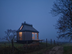 Tady využili veškeré své know-how (Domek ve vinici; Ark-Shelter, Archekta)