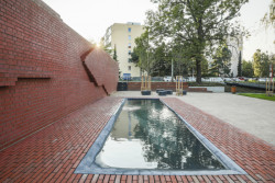 Husův park v Praze-Čakovicích, Land05. Foto: Filip Jandourek