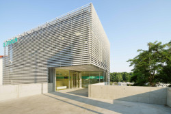 Spolek KRUH zve na dubnovou přednášku, jejímž hostem bude český architekt Ivan Kroupa