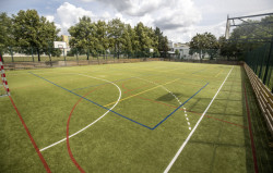 Praha má nový zimní stadion ICEARENA Kateřinky. Celkem se zde uplatnilo asi 1500 m² keramických obkladů RAKO.