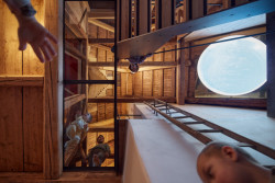 Skleněná chalupa v Jizerských horách od studia Mjölk