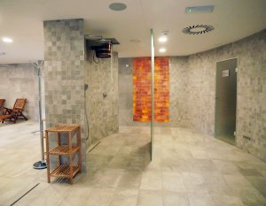 Ve wellness zóně si mohou ubytovaní hosté dopřát zaslouženou regeneraci po sportovních výkonech na místních svazích. (foto: Viega)