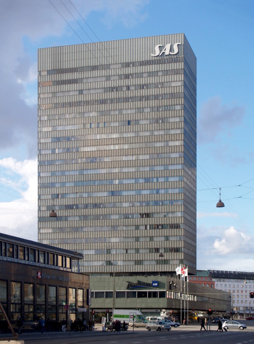 The SAS Royal Hotel v Kodani podle návrhu Arne Jacobsena se otevřel v roce 1960.