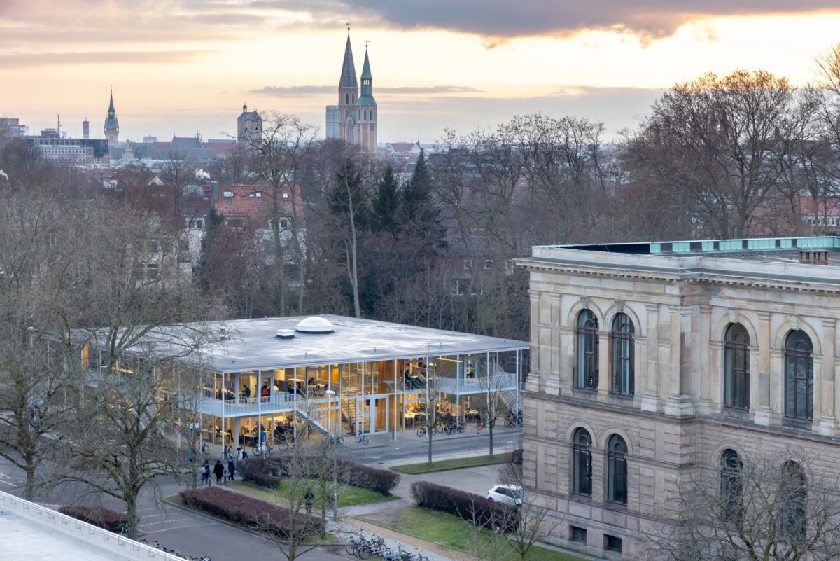 Pavilon Technické univerzity v Braunschweigu získal cenu Mies van der Rohe Award pro nejlepší stavbu v EU.