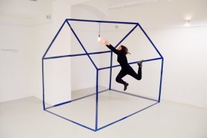 In or out house, Jana Potiron.