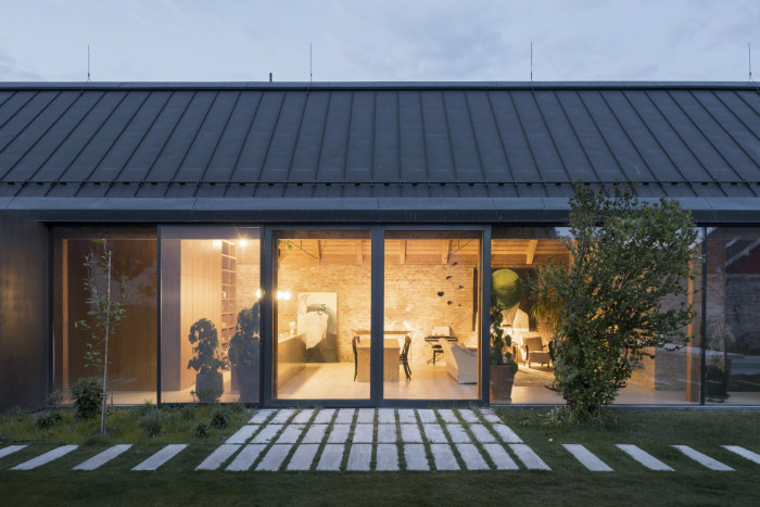 Dom V, Martin Skoček