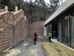 Pozůstatky hnědých časů - zbytky původní menzy