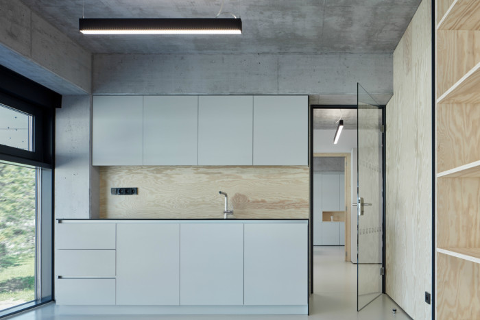 Výrobní a administrativní objekt firmy Pilana Karbid v Hulíně, Ellement architects