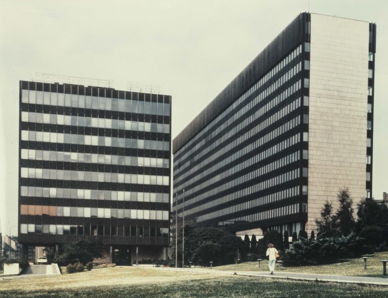 Zdenka M. Nováková – Dagmar Šestáková, Chemapol Investa, pohled z ul. Kavkazská, 1966–1970