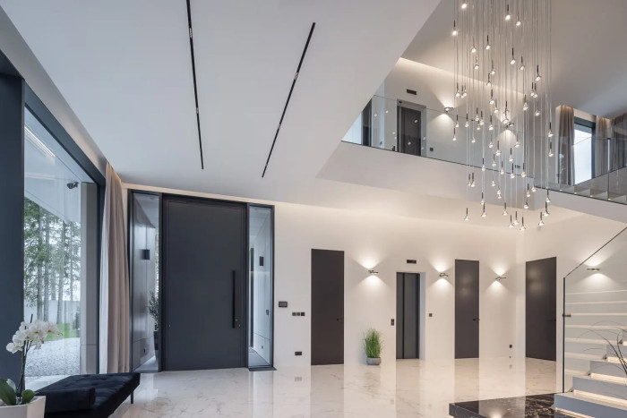 Interiér vily Regent propojuje estetiku, funkčnost a atmosféru do harmonického celku.