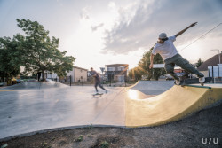 Skatepark Jeneč, U/U studio: Autorům se povedlo dokončit další realizaci, která poskytla útočiště místním teenagerům, na které se často zapomíná