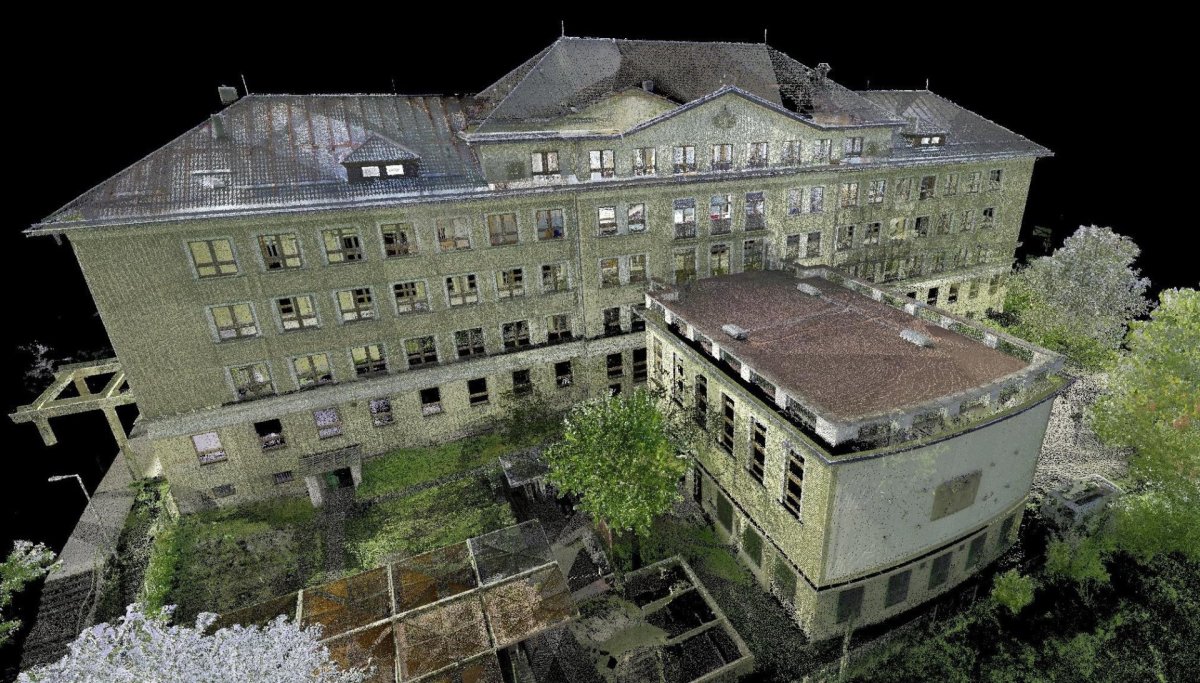 Mračno bodů fasády školy bylo pořízeno 3D skenerem RTC360. Interiéry dvěma skenery BLK360. Zaměřeno bylo 7.050 m2 čisté podlažní plochy a 4.650 m2 ploch fasád objektu. Skenováno ve spolupráci s VisionBuild a GEFOS Leica. Zpracovatel: SCAN4BIM s.r.o.