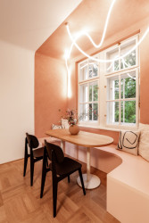 Prvek, který upoutá zrak, jsou atypické světelné instalace. (Vila 63, edit!)