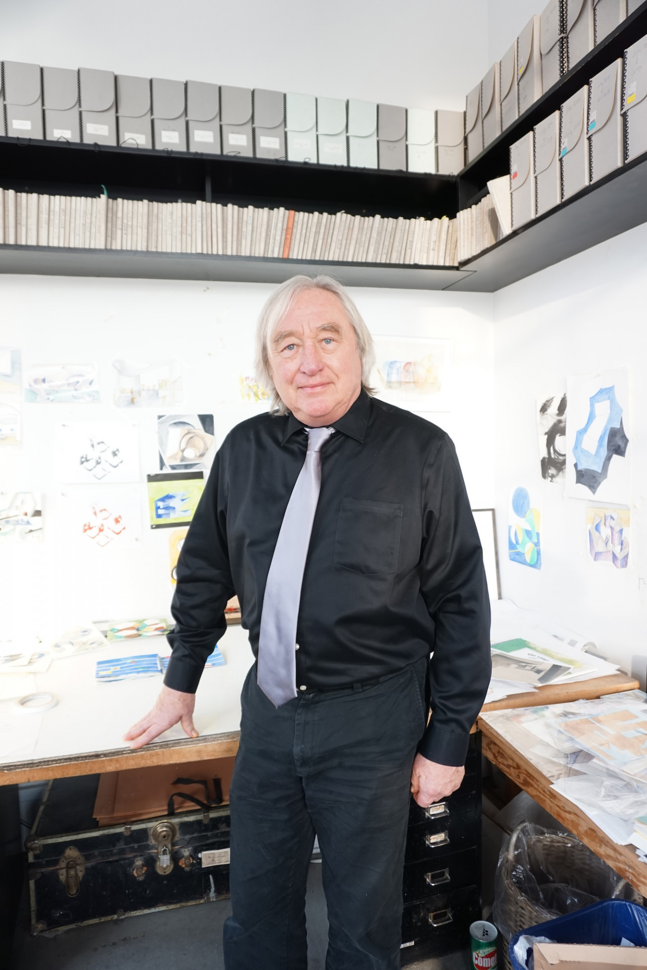 Steven Holl (* 9. prosince 1947) je světoznámý architekt, který roku 1976 otevřel vlastní ateliér v New Yorku. Zdroj: Statutární město Ostrava