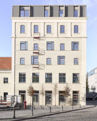 Studio Maćków proměnilo starý polský mlýn Maria. Nově se zde nachází 120 bytů.