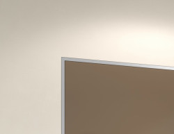 Detail skryté zárubně Emotive pro otočné dveře. - foto