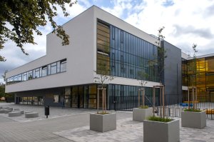 Přístavba ZŠ DR. E. Beneše, Med Pavlík architekti - foto