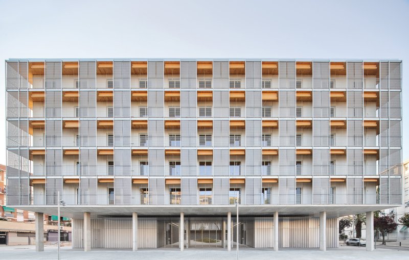 Bytový dům v Barceloně od ateliéru Peris+Toral Arquitectes