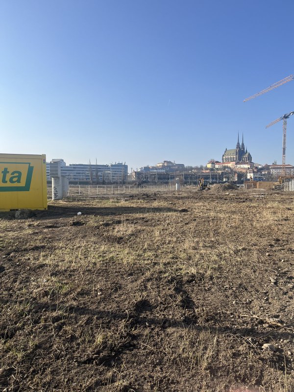 Brownfield, kde se buduje severní část Bulváru.