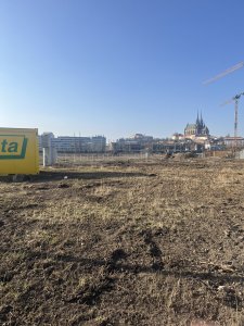 Brownfield, kde se buduje severní část Bulváru.