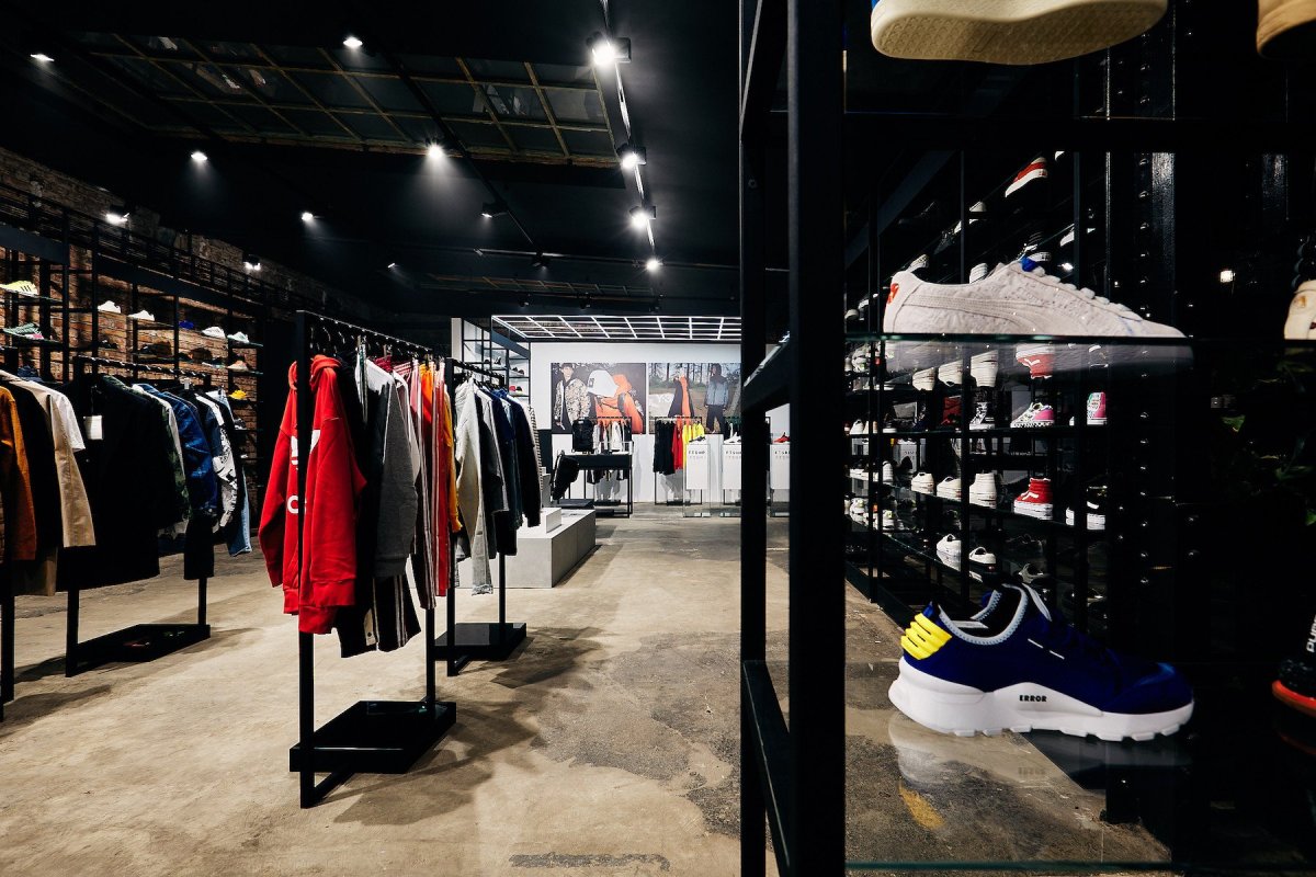 Redesign interiéru prodejny Footshop v pražském prostoru Vnitroblock, studio EYELEVEL.