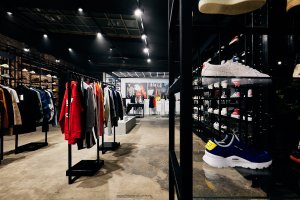 Redesign interiéru prodejny Footshop v pražském prostoru Vnitroblock, studio EYELEVEL.