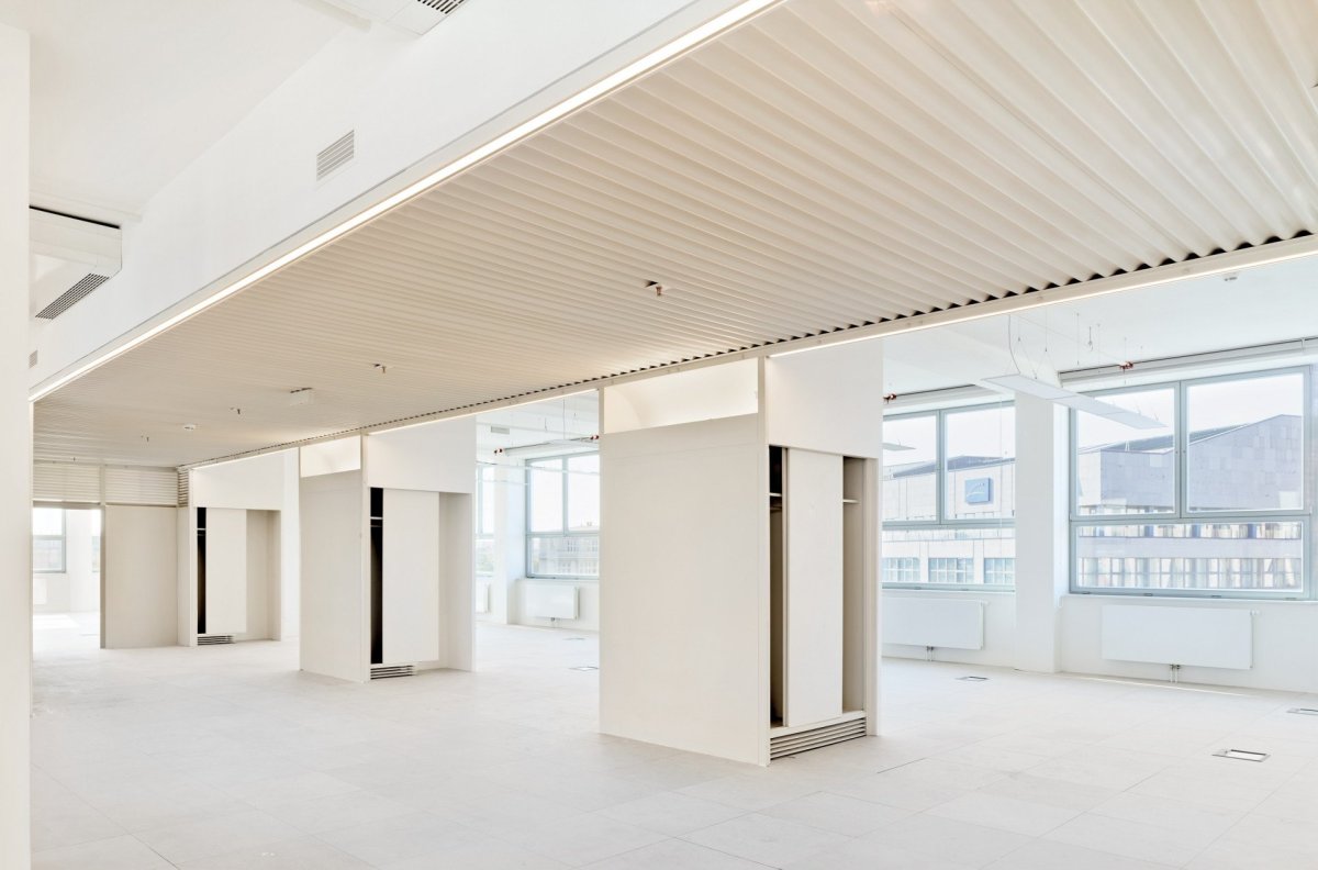 Budova Elektrických podniků v Praze-Holešovicích po rekonstrukci od studia TaK Architects
