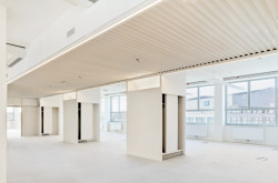 Budova Elektrických podniků v Praze-Holešovicích po rekonstrukci od studia TaK Architects