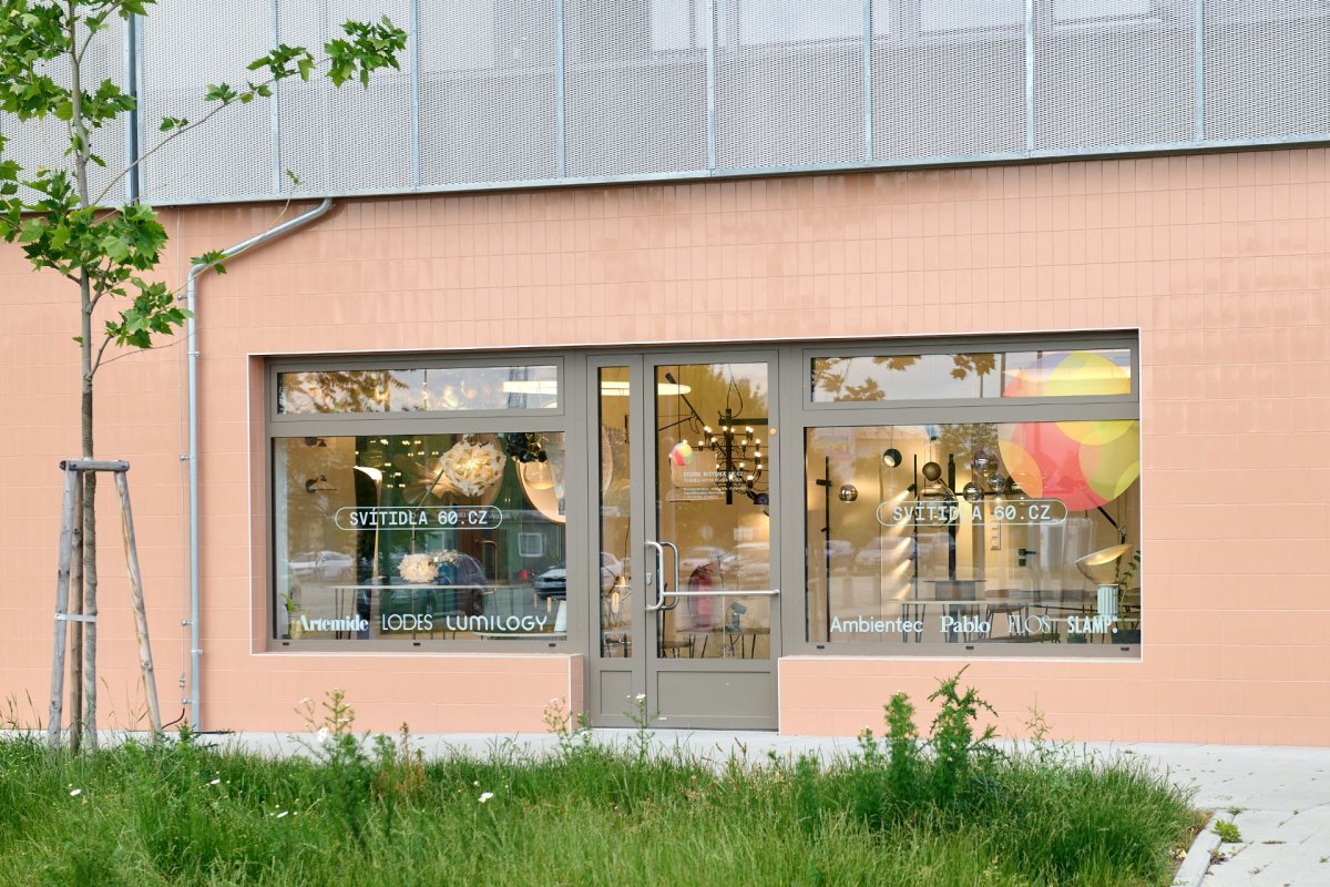 Nový showroomu svítidel 60.cz se otevřel v Olomouci - nabízí designové ikony.