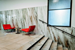 Všeobecný penzijní ústav, dnes Dům Radost, na pražském Žižkově od architektů Josefa Havlíčka a Karla Honzíka, 1932−1934