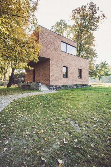 Rodinný dům na ostrově v Praze od edit! architects