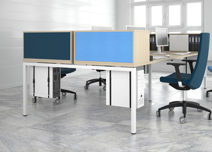 Díky pohledovým zádům mohou skříně SAVE CH stát v prostoru.