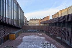 Fakulta rozhlasové a televizní tvorby Slezské univerzity v Katovicích, BAAS Arquitectura + Grupa 5 Architekci + Małeccy Biuro Projektowe