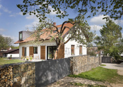 Rekonstrukce chalupy u Blaníku, OK Plan Architects