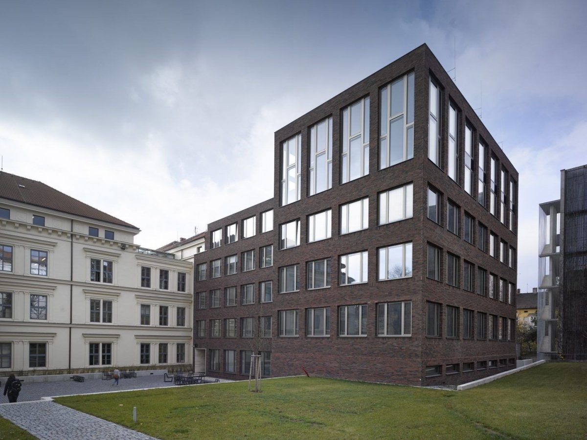 Filozofická fakulta Masarykovy univerzity v Brně, Pelčák a partner architekti, s. r. o.