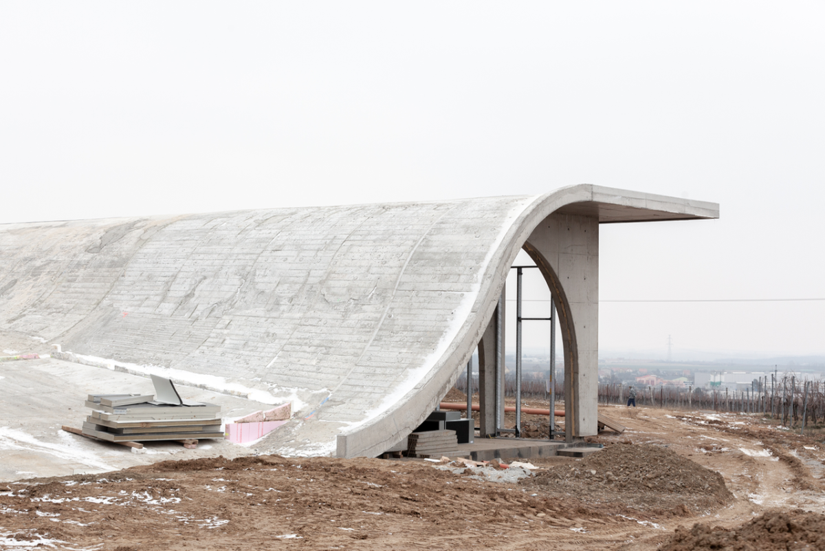 Chybik+Kristof aktuálně dokončují vinařství Lahofer na Moravě. Foto: Alex Shoots Buildings