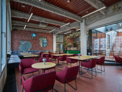 Telegraph v Olomouci od Ječmen studio - kavárna