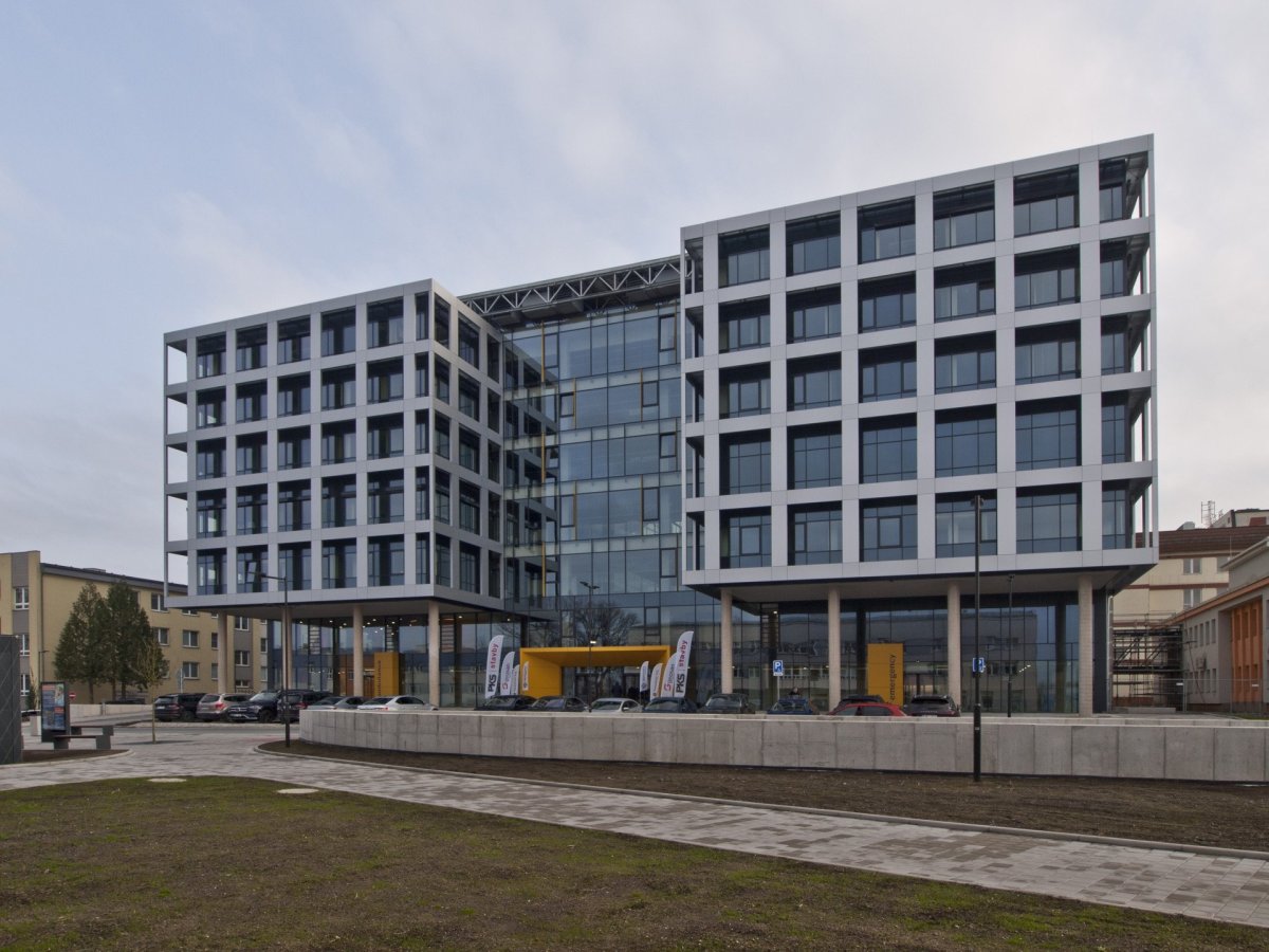 Pardubický kraj má nový pavilon urgentního příjmu. V orientaci zde pomáhají barvy.