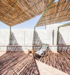 Proměna bývalé továrny na čokoládu v rezidenční objekt, Anna & Eugeni Bach