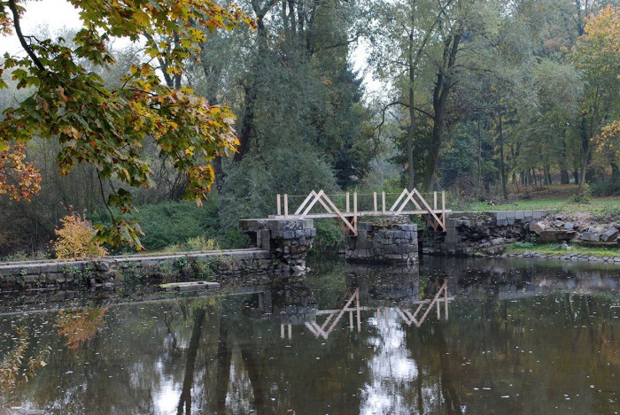 MIXAGE, Lávka přes Chrudimku – foto