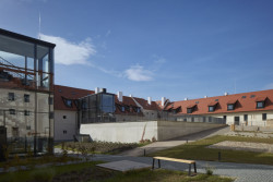 Ateliér AU plan zrekonstruoval Jinonický dvůr. Vznikly zde byty s dotekem historie.