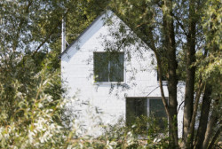 Domy v mlze, studio Raketoplán