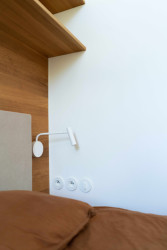 Interiér bytu A.4 od Barbory Kudelové z ateliéru HRA