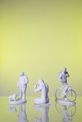 Objev roku: Monika Martykánová / kolekce porcelánových sošek Alegorie Covidu